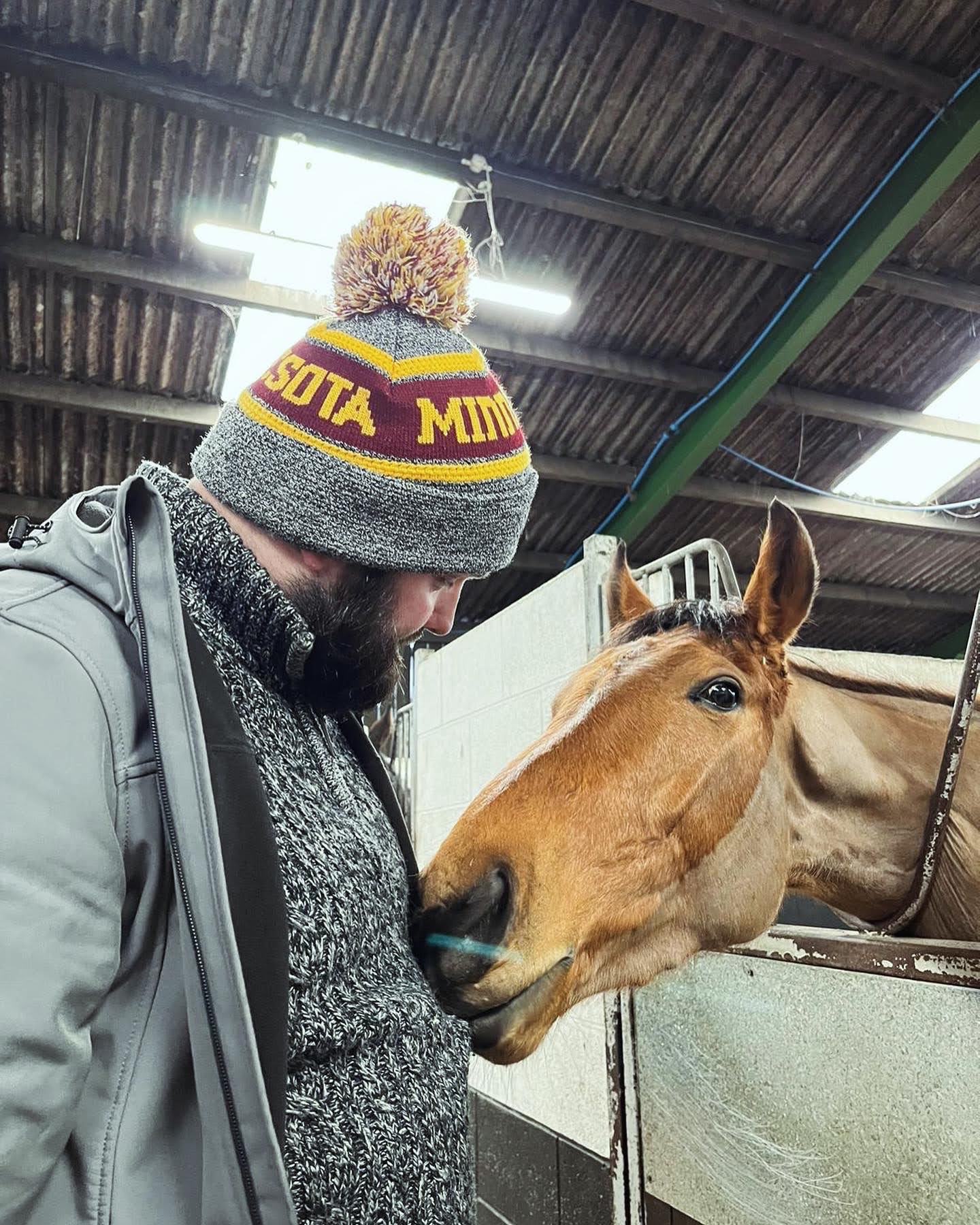 Pacey32 Horse Racing